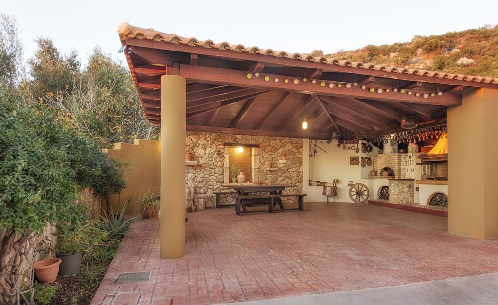 Evianna Studios Mousata Exterior photo